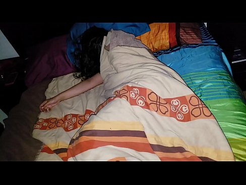 ❤️ Stepson berating indung suku ngora na bari manehna saré. ️ porno dina su.pornoxlxx.ru ﹏